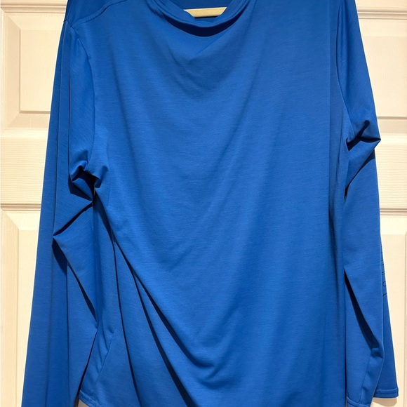 Patagonia Blue Long Sleeve moisture wicking - Picture 2 of 4